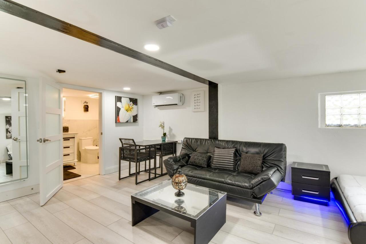 Lush West Park Escape With Pool Access! Leilighet Miami Gardens Eksteriør bilde