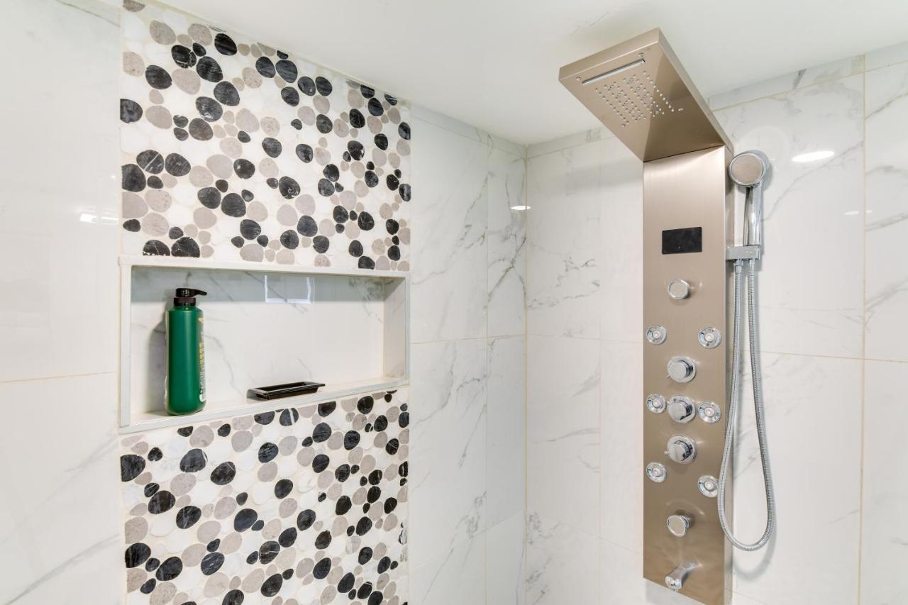 Lush West Park Escape With Pool Access! Leilighet Miami Gardens Eksteriør bilde